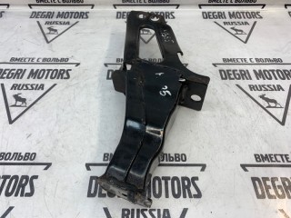 Кронштейн подрамника передний правый, ориг. номер 31329436, Volvo XC60 2008-2013