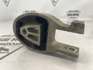 Кронштейн двигателя, ориг. номер 30680705, Volvo V60 2010-2013