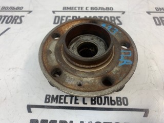 Ступица передняя, ориг. номер 31658081, Volvo V70 2004-2007