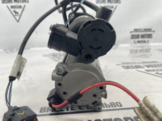 Компрессор пневмоподвески, ориг. номер LR044016, Land Rover Discovery L319 2004-2009