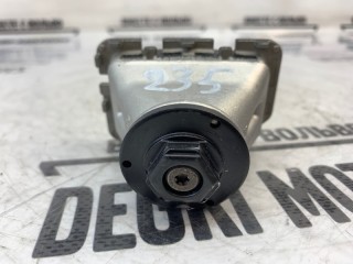 Кронштейн зеркала, ориг. номер 31386951, Volvo V60 2018-2026