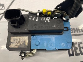 Замок двери передний правый, ориг. номер 30699752, Volvo S60 2004-2010