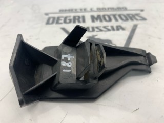 Кронштейн бампера передний правый, ориг. номер 30678482, Volvo S40 2007-2012