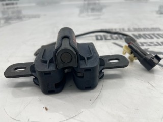 Замок капота передний правый, ориг. номер 31356006, Volvo S60 2010-2013
