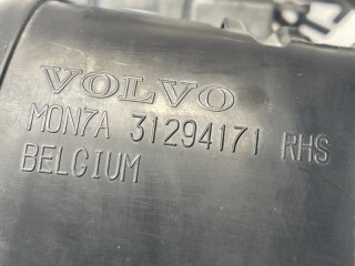 Дефлектор радиатора передний правый, ориг. номер 30764573, Volvo XC60 2008-2013