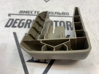 Заглушка салазки сиденья передняя левая, ориг. номер 30675580, Volvo V70 2004-2007