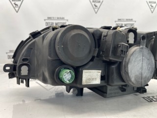 Фара правая, ориг. номер 30698848, Volvo V70 2004-2007
