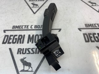 Переключатель дворников правый, ориг. номер 8682869, Volvo V50 2007-2012