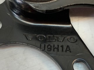 Крюк капота, ориг. номер 31425791, Volvo V60 2013-2019