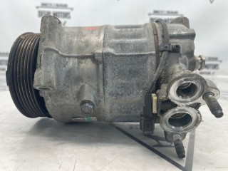 Компрессор кондиционера, ориг. номер LR010723, Land Rover Range Rover 2009-2012