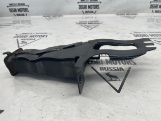 Кронштейн радиатора передний правый, ориг. номер 31261932, Volvo XC60 2013-2017