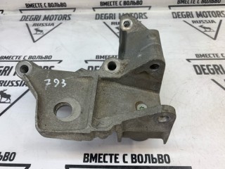 Кронштейн двигателя правый, ориг. номер 30793561, Volvo XC60 2013-2017