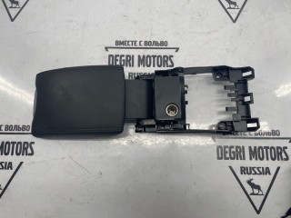 Подлокотник, ориг. номер 39821870, Volvo XC60 2013-2017