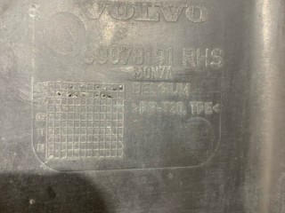 Дефлектор радиатора передний правый, ориг. номер 31323243, Volvo S80 2006-2010