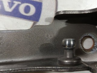 Петля багажника задняя правая, ориг. номер 30799275, Volvo S80 2006-2010