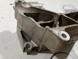 Кронштейн опоры двигателя, ориг. номер 30741576, Volvo S60 2004-2010