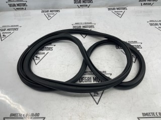 Уплотнительная резинка задняя, ориг. номер 30762251, Volvo XC90 2006-2014