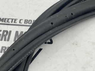 Уплотнительная резинка задняя, ориг. номер 30762251, Volvo XC90 2006-2014
