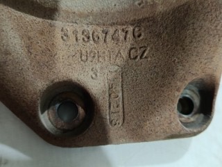 Кронштейн промежуточного вала правый, ориг. номер 30787842, Volvo S80 2006-2010
