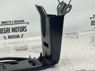 Кронштейн радиатора, ориг. номер 31368100, Volvo V70 2007-2013