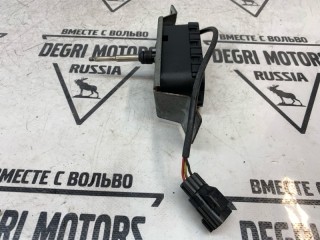Мотор стеклоочистителя передний левый, ориг. номер 8620959, Volvo V70 2000-2004