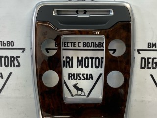 Накладка центральной консоли, ориг. номер 1284568, Volvo XC70 2007-2013
