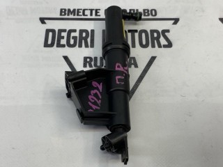 Форсунка омывателя фары передняя правая, ориг. номер 30698423, Volvo C30 2009-2013