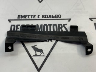 Крепление фары переднее правое, ориг. номер 8620492, Volvo V70 2000-2004