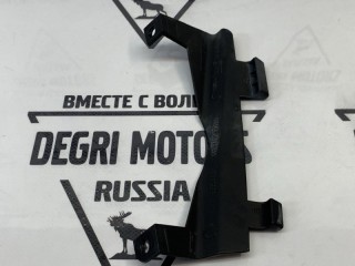 Крепление фары переднее правое, ориг. номер 8620492, Volvo V70 2000-2004