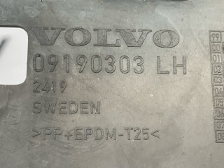 Кронштейн бампера передний левый, ориг. номер 9484362, Volvo V70 2000-2004