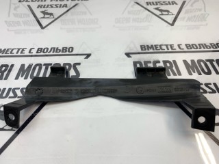 Крепление фары переднее левое, ориг. номер 8620491, Volvo V70 2000-2004