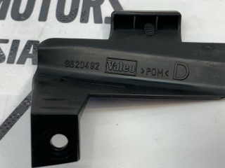Крепление фары переднее правое, ориг. номер 8620492, Volvo V70 2000-2004