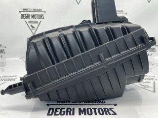 Корпус воздушного фильтра правый, ориг. номер LR011359, Land Rover Range Rover 2009-2012