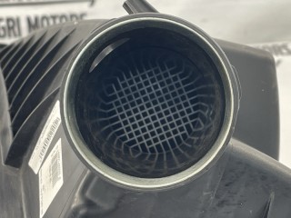 Корпус воздушного фильтра правый, ориг. номер LR013710, Land Rover Range Rover Sport L320 2009-2013