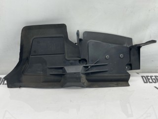 Кронштейн решетки радиатора передний правый, ориг. номер 3538988, Volvo 940 1988-1998