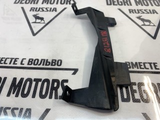 Крепление фары переднее правое, ориг. номер 8620492, Volvo V70 2004-2007