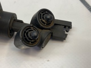 Форсунка омывателя фары передняя правая, ориг. номер 30698423, Volvo V50 2007-2012