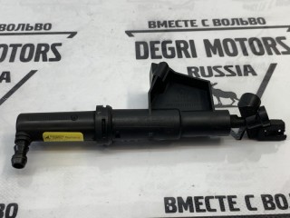 Форсунка омывателя фары передняя правая, ориг. номер 30698423, Volvo V50 2007-2012