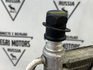 Радиатор кондиционера, ориг. номер 30676602, Volvo V70 2004-2007