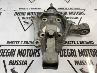 Кулак передний левый, ориг. номер 30760714, Volvo V70 2004-2007