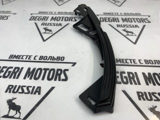 Кронштейн передний правый Volvo V50 2007-2012, 30744957