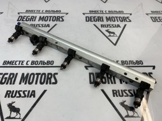 Топливная рампа Volvo V40 Cross Country 2012-2016, 31355799