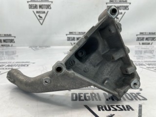 Кронштейн навесного, ориг. номер 31258131, Volvo XC90 2006-2014
