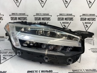 Фара правая Volvo XC90 2014-2019, 31395941