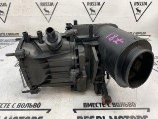 Резонатор впуска Volvo XC90 2014-2019, 31474312