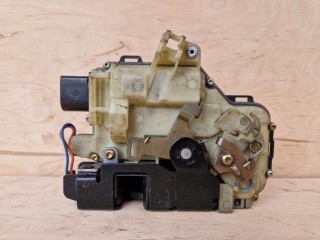 Замок двери передней правой Volkswagen Golf 4 1997-2006