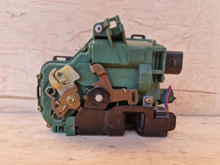 Замок двери передней левой Seat Ibiza 3 2001-2006