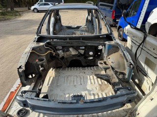 Усилитель бампера переднего Renault Laguna 2 2001-2005