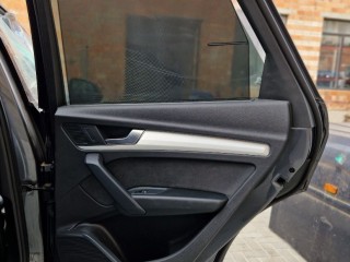 Обшивка двери задней правой (дверная карта), Audi Q5 2 2020-2025