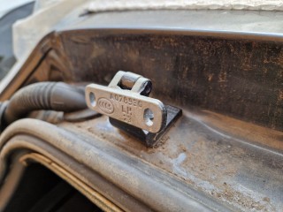 Петля крышки багажника, Audi Q5 2 2020-2025